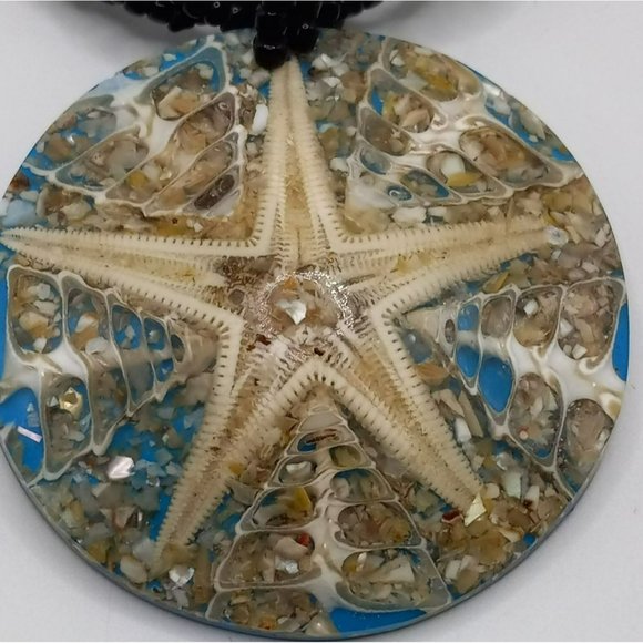 Beach Vibe Starfish Shells 3D Medallion Black Seed Bead Twisted Strand Necklace - Picture 2 of 6